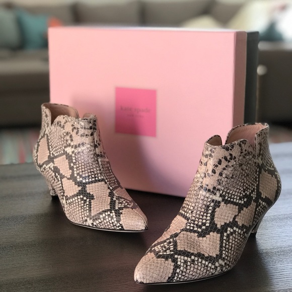 Kate Spade Raelyn (Pale Vellum) Size 6 Booties - Picture 5 of 8